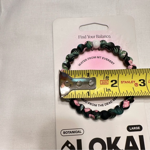 Botanical Lokai Bracelet - Picture 4 of 6